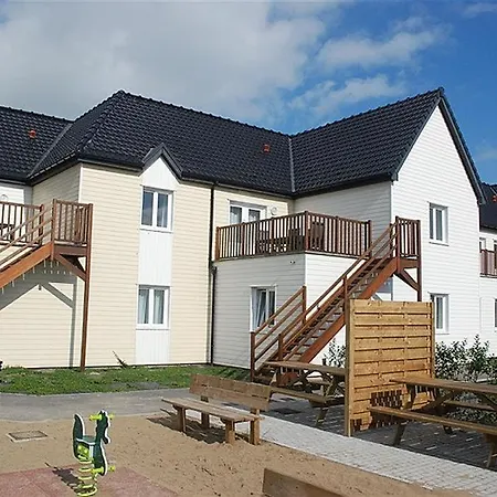For 4 People * Oye-Plage